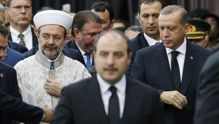 Ενοχλημένος επιστρέφει από το Κεντάκι στην Τουρκία ο Ερντογάν