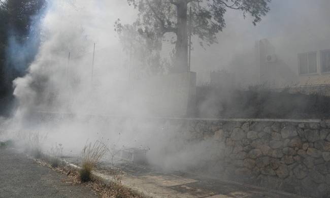 Χανιά: Υπό πλήρη έλεγχο η φωτιά στο  παλιό ψυχιατρείο