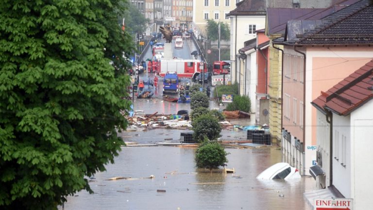 Τουλάχιστον πέντε νεκροί σε Γαλλία και Γερμανία από ισχυρές βροχοπτώσεις και πλημμύρες