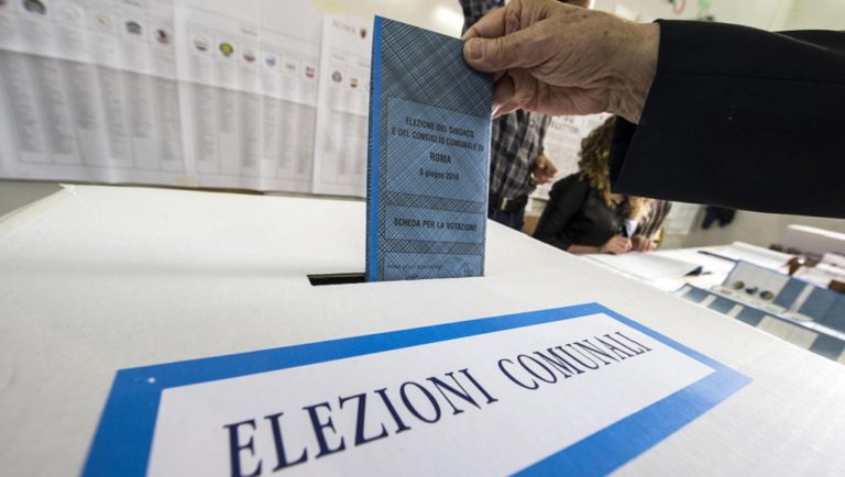 Δημοτικές εκλογές στην Ιταλία – Σε δοκιμασία ο Ματέο Ρέντσι
