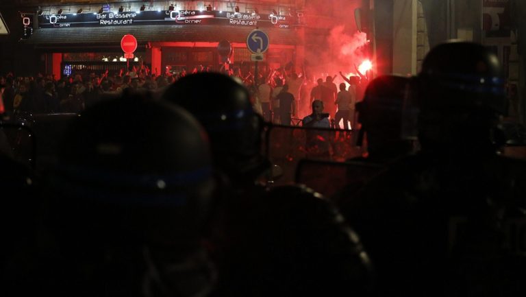Τουλάχιστον 16 τραυματίες και 36 συλλήψεις μετά τα επεισόδια στη Λίλ