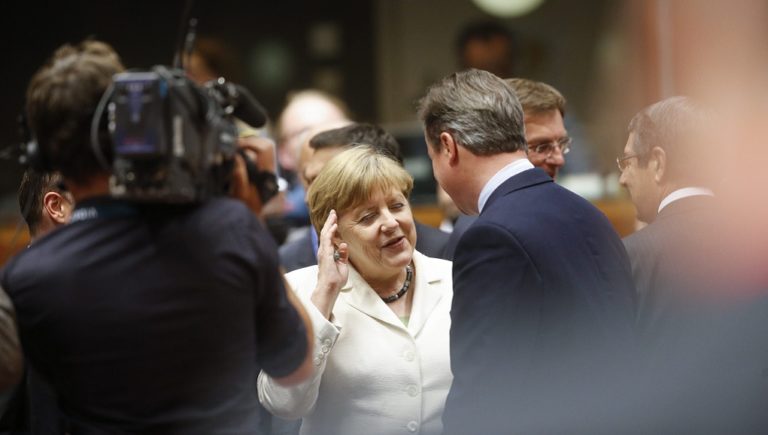Στη σκιά του Brexit η δεύτερη μέρα της Συνόδου Κορυφής των “27” (video)