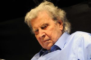 mikis-theodorakis1420789605