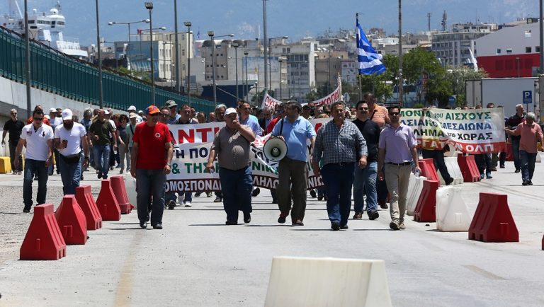 Συνεχίζονται οι απεργιακές κινητοποιήσεις των εργαζομένων σε ΟΛΠ και ΟΛΘ
