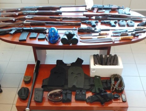 Χανιά: Ξεκινούν οι απολογίες των συλληφθέντων για το κύκλωμα εμπορίας όπλων