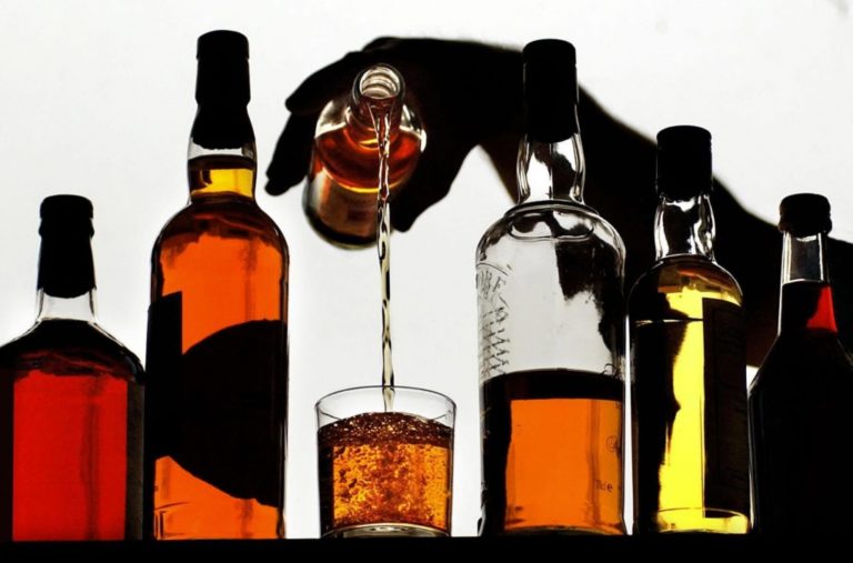 Βόλος: Πρωτόκολλο συνεργασίας για έλεγχο των αλκοολούχων ποτών