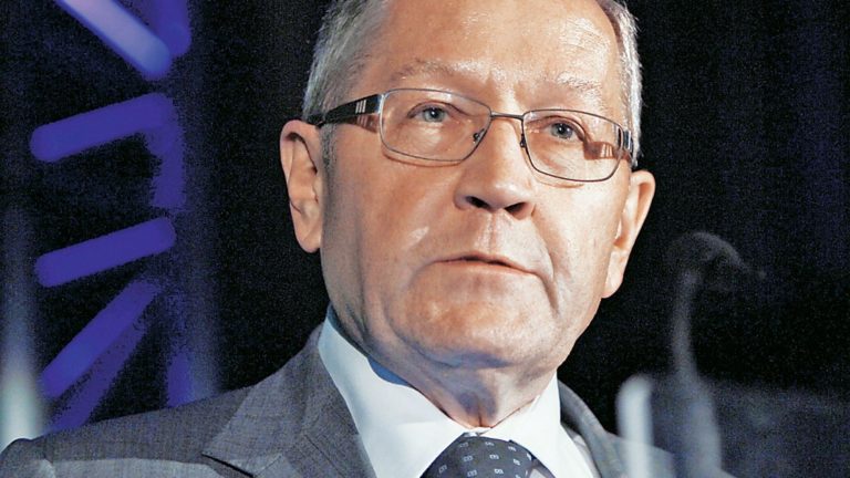 Κλάους Ρέγκλινγκ: Η Ελλάδα θα επιστρέψει στις αγορές αν συνεχίσει τις μεταρρυθμίσεις (video)