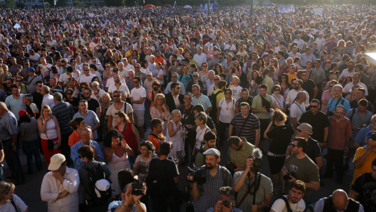 Κόντρα για τη συγκέντρωση του “Παραιτηθείτε” (video)