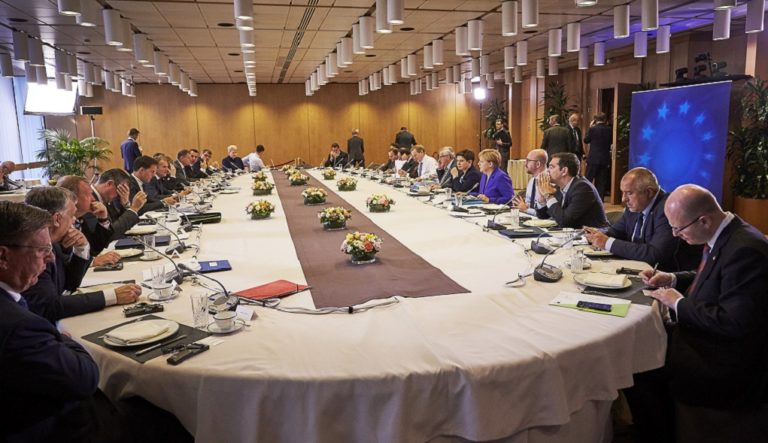 Τη “βαθιά” τους λύπη για το Brexit εξέφρασαν οι “27”