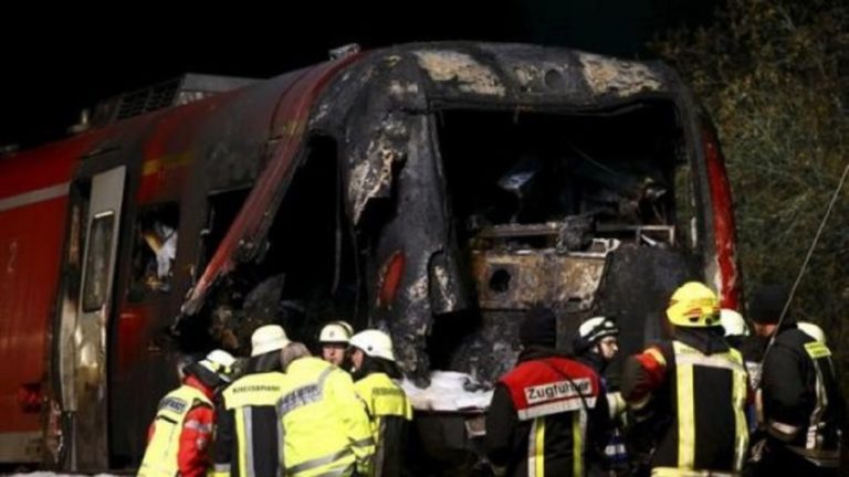 Ολλανδία: Σύγκρουση βυτιοφόρου με τρένο-18 τραυματίες