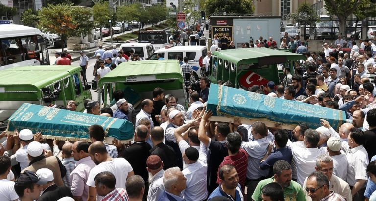 Τους 44 έφτασαν οι νεκροί από την επίθεση στην Τουρκία – 13 συλλήψεις