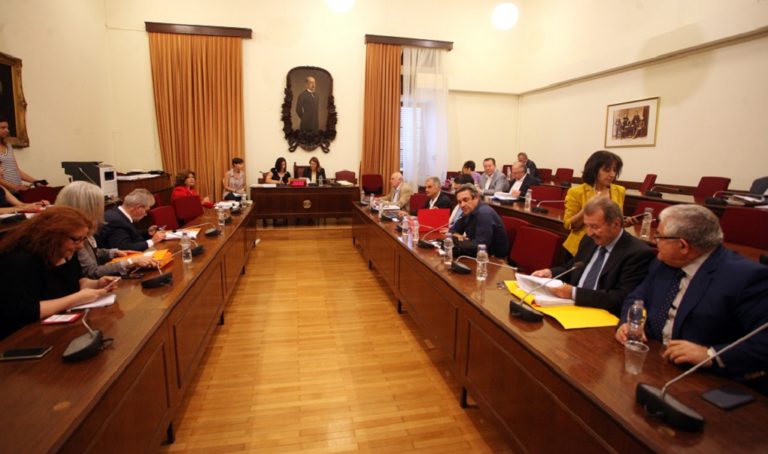 Σε ακρόαση η Γ. Τσατάνη- Για νέα σκευωρία κάνει λόγο ο Δ. Παπαγγελόπουλος