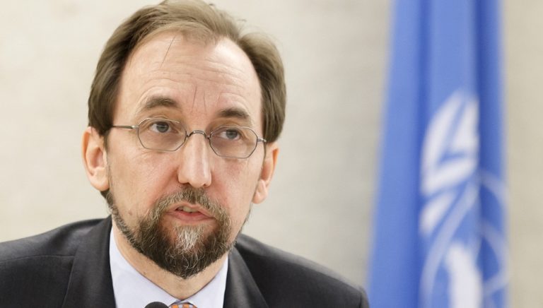 Ανησυχία ΟΗΕ για επιθέσεις σε βάρος μεταναστών στη Βρετανία