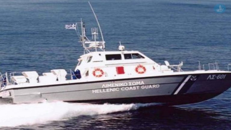 Λέρος: Μετέφεραν με θαλαμηγό 52 πρόσφυγες