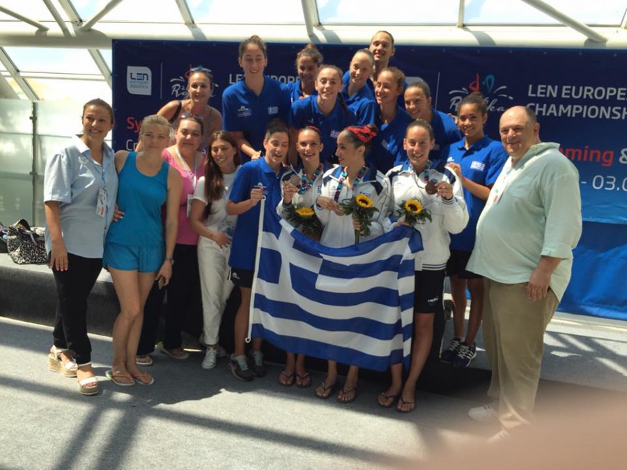 Η Ελληνική αποστολή πανηγυρίζει το χάλκινο μετάλλιο