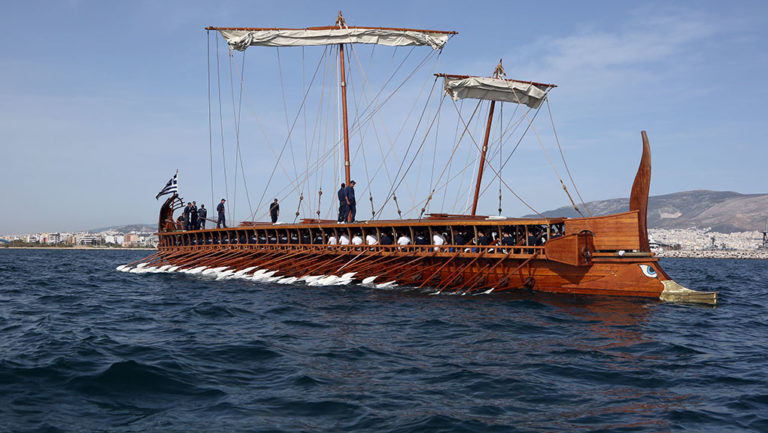 Υπερκαλύφθηκε ο αριθμός των δοκίμων κοπηλατών της τριήρους “Ολυμπιάς”