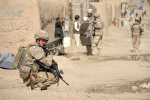 English/Anglais AR2010-5003-17 February 2, 2010 KANDAHAR CITY, AFGHANISTAN Corporal Adam Naslund watches his arcs as other members of the patrol stop to speak with locals. Members of Stab A from the Kandahar Provincial Reconstruction Team (KPRT) conduct a foot patrol in District 9 of Kandahar City on 2 February 2010. Joint Task Force Afghanistan (JTF-Afg) is the Canadian Forces (CF) contribution to the international effort in Afghanistan. Its operations focus on working with Afghan authorities to improve security, governance and economic development in Afghanistan. JTF-Afg comprises more than 2,750 CF members. Photo credit: Master Corporal Matthew McGregor, Image Tech, JTFK Afghanistan, Roto 8 Français/French AR2010-5003-17 Le 2 février 2010 KANDAHAR CITY, AFGHANISTAN Le Caporal Adam Naslund vérifie ses arcs de tir pendant que des membres de la patrouille sarrêtent pour parler avec les habitants du coin. Les membres du « Stab A » de lÉquipe provinciale de reconstruction de Kandahar (ÉPRK) font une patrouille à pied dans le district No 9 de Kandahar City le 2 février 2010. La Force opérationnelle interarmées Afghanistan (FOI-Afg) est la contribution des Forces canadiennes (FC) auprès de leffort international en Afghanistan. Les opérations canadiennes sarticulent autour du travail avec les autorités afghanes afin daméliorer la sécurité, la gouvernance et le développement économique du pays. La FOI-Afg se compose de plus de 2 750 membres des FC Photo : Caporal-chef Matthew McGregor, Tech Imagerie, FOIK, Afghanistan, Roto 8