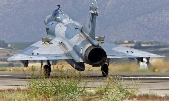 Χανιά: Εργασίες ανάσυρσης του F16 στην Γαύδο