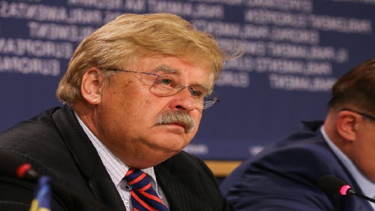 Στραβά αρμενίζετε προειδοποιεί ο Μπροκ την Τουρκία