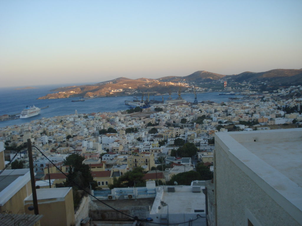 Η πόλη της Ερμούπολης στη Σύρο 