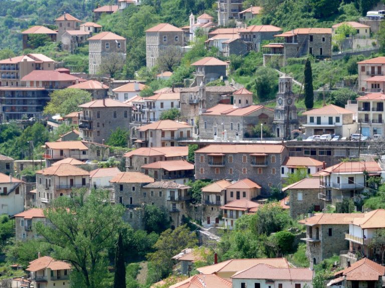 Παραδοσιακοί χοροί και τραγούδια στα Λαγκάδια Γορτυνίας