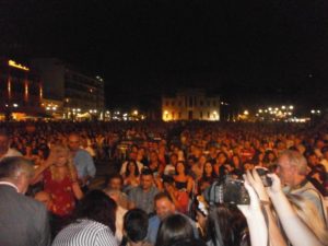 Παγκόσμιος Μίκης σε “συναυλία-σύμβολο” για την δημοκρατία