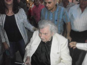 Παγκόσμιος Μίκης σε “συναυλία-σύμβολο” για την δημοκρατία