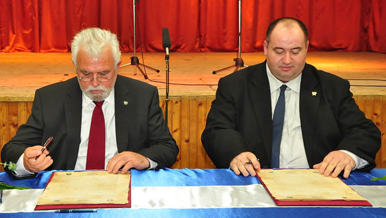 Αδελφοποίηση Αμαλιάδας με την ουγγρική κοινότητα “Ν. Μπελογιάννης”