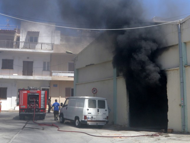 Ηράκλειο: Πυρκαγιά σε αποθήκες της Ένωσης Αγροτικών Συνεταιρισμών