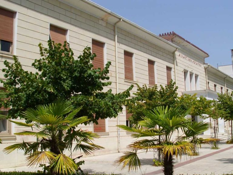 Προφυλακιστέοι οι τρεις Ρομά για την ανθρωποκτονία της 93χρονης στους Σοφάδες