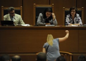 Η Χ.Ρουπακιά αδελφή του κατηγορουμένου καταθέτει