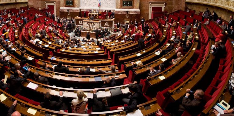 Γαλλία: Η Εθνοσυνέλευση αποφάσισε ότι ποινικοποιεί την άρνηση της γενοκτονίας των Αρμενίων