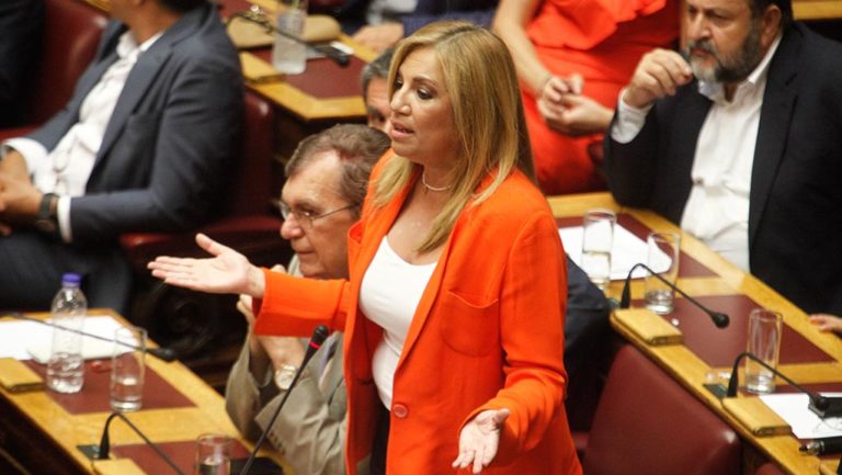 Φραστική αντιπαράθεση Φ.Γεννηματά – Αλ.Τσίπρα – Π.Καμμένου
