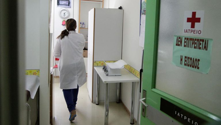 Παρέμβαση της ΕΙΝΑΠ για τους επικουρικούς γιατρούς