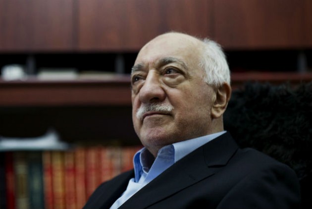 Φόβους για τη ζωή του Γκιουλέν εκφράζουν οι δικηγόροι του