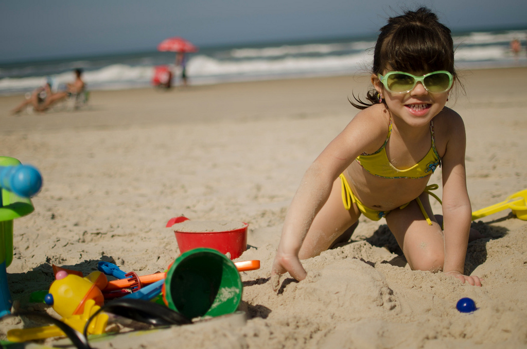 kids-summer-beach