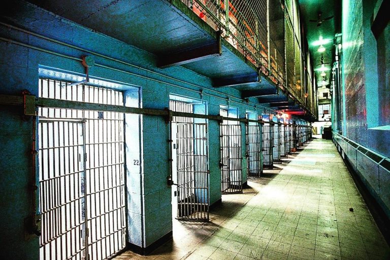 Αποκλειστικό ρεπορτάζ του Πάνου Χαρίτου στις φυλακές Κορυδαλλού