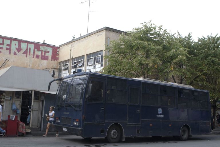 Εκκένωση καταλήψεων από την αστυνομία – Κατάληψη των γραφείων του ΣΥΡΙΖΑ