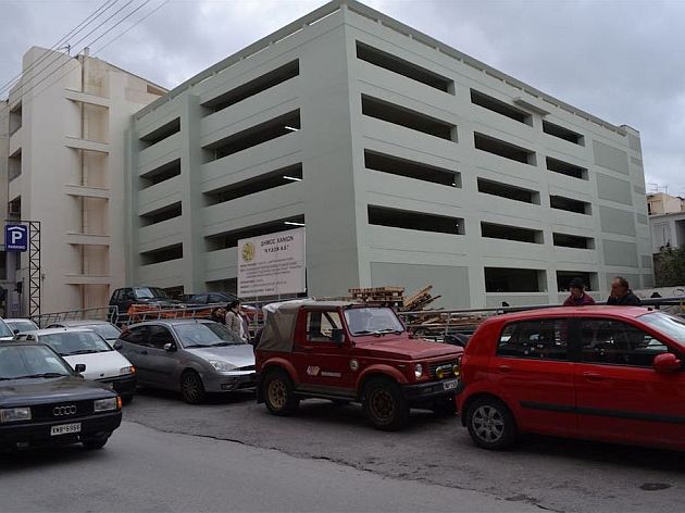 Χανιά: Θετικά τα πρώτα μηνύματα από τη λειτουργία του πάρκινγκ στην Περίδου