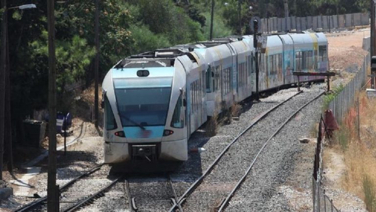 Συνδέεται με τον Προαστιακό το Λουτράκι