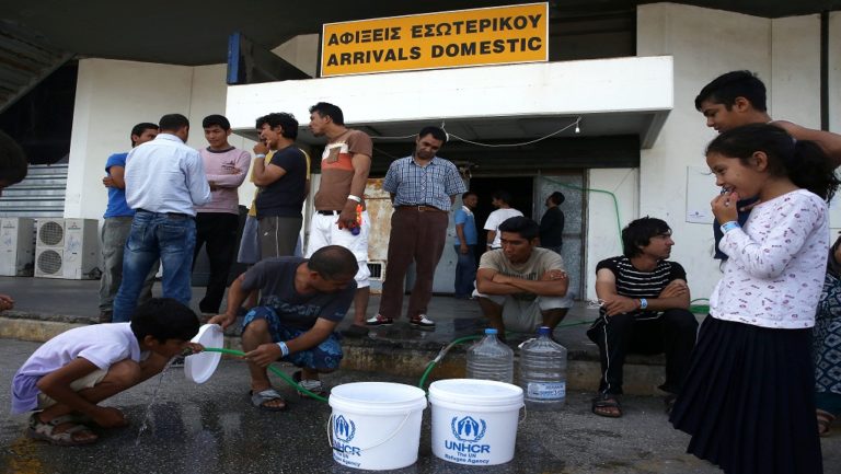 Αυστηρότερο το νέο σύστημα ασύλου λένε Αβραμόπουλος και ‘Ετινγκερ