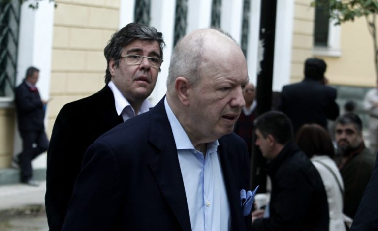 Επ’ αόριστον αναβολή για τα πόθεν έσχες του Ψυχάρη