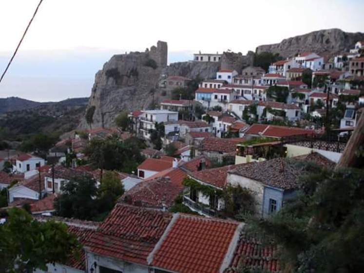 Ορεστιάδα: Στο «σκοτάδι» το κάστρο της Χώρας Σαμοθράκης. Ελλείψεις προσωπικού, φρένο στις εργασίες αποκατάστασης, καταγγέλλει το ΚΚΕ