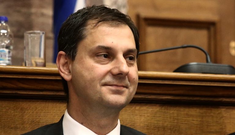 «Δημοκρατική Ευθύνη»: Πολιτική κίνηση με πρωτοβουλία Θεοχάρη