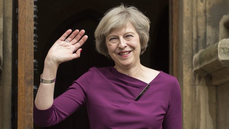 Πίστωση χρόνου για το Brexit ζήτησε η Μέι από Μέρκελ – Ολάντ
