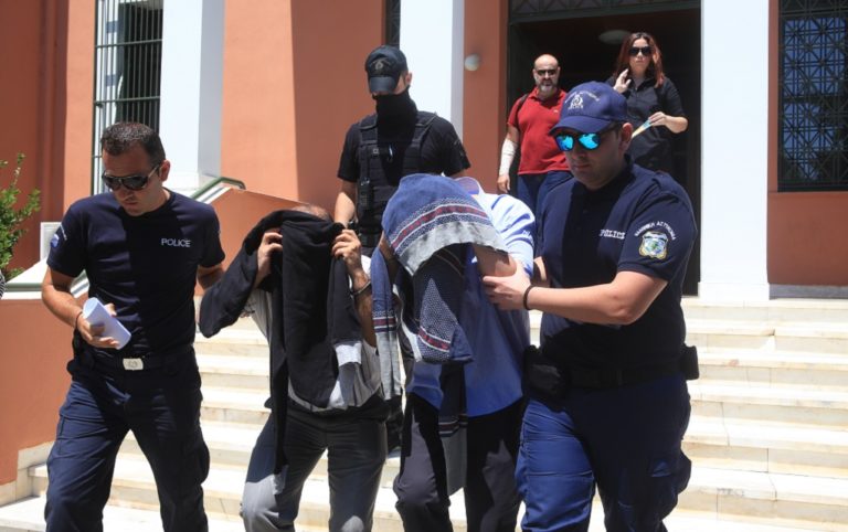 Στο Μονομελές Πρωτοδικείο τη Δευτέρα οι 8 Τούρκοι στρατιωτικοί (video)