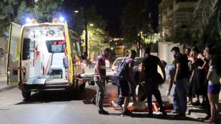 Μάχη να κρατηθεί στη ζωή