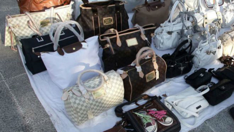 Πλειστηριασμός… λαϊκή αγορά