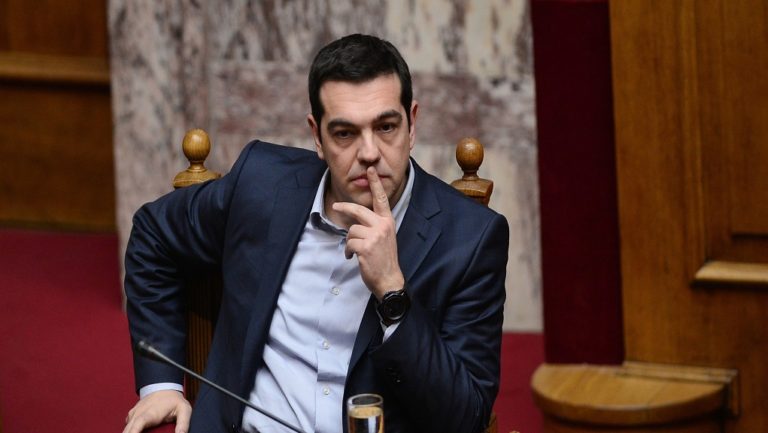 Οξεία αντιπαράθεση για το ταξίδι του πρωθυπουργού στην Πάρο (video)