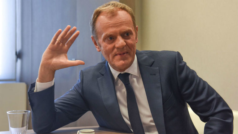 Επανεξελέγη ο Τουσκ παρά τις αντιρρήσεις της Πολωνίας που καταγγέλλει το Βερολίνο (video)